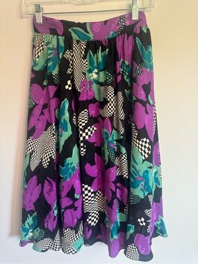 Vintage 80’s Susan Marie floral 100% silk Print A-Line Midi Skirt size 4.